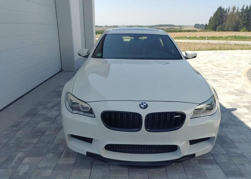 Gebraucht BMW M5 750 PS (551 kW) 2014 Weiß Limousine
