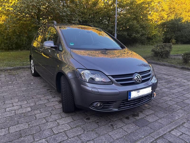 Grau Gebraucht 2008 VW Golf Plus United Van / Kleinbus | 5.800 € (Etwas zu teuer) - Bild 1/4