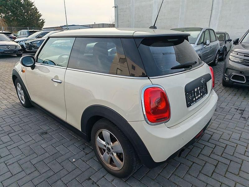 Gebraucht Mini ONE 102 PS (75 kW) 2016 Weiß Kleinwagen