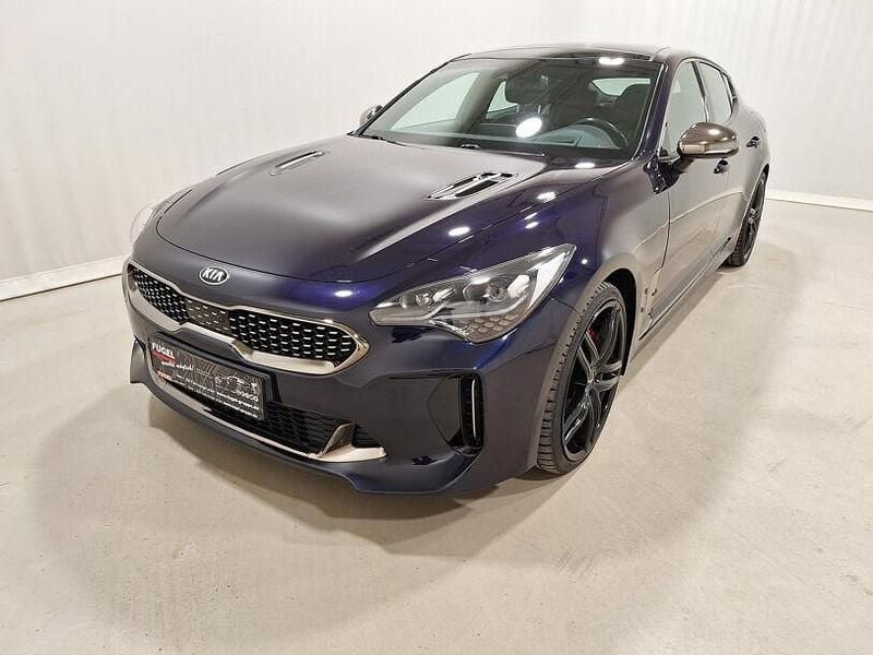 Gebraucht Kia Stinger GT 370 PS (272 kW) 2018 (d9b) deep chroma blau met Kleinwagen