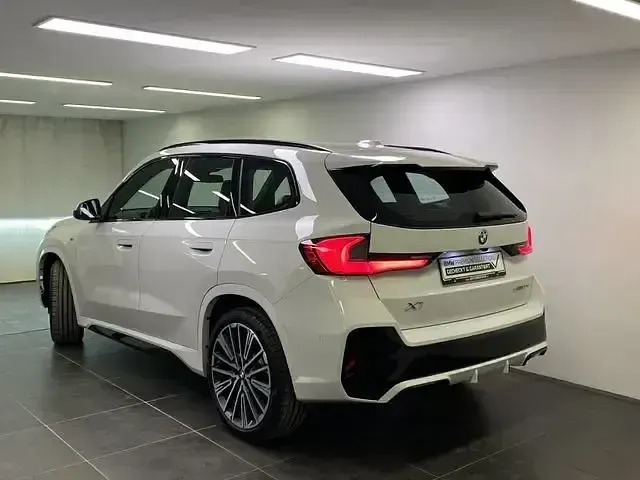 Gebraucht BMW X1 M Sport 163 PS (119 kW) 2025 Alpinweiß uni SUV
