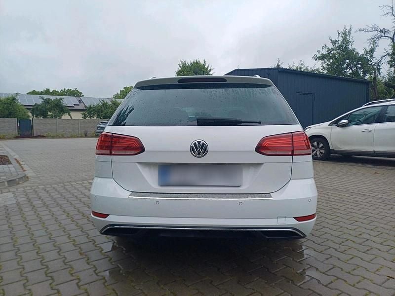 Gebraucht VW Golf VII 115 PS (84 kW) 2018 Schwarz Kombi