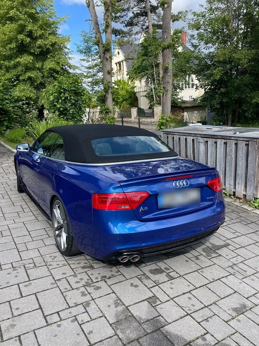 Gebraucht Audi Cabriolet Ambiente 218 PS (160 kW) 2016 Blau Cabrio