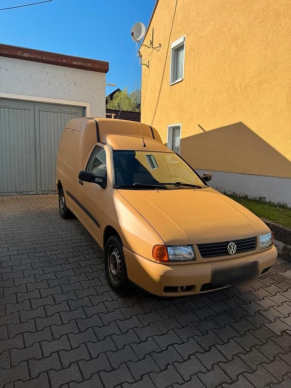 Second-hand VW Caddy 2003 Andere farben Monovolum