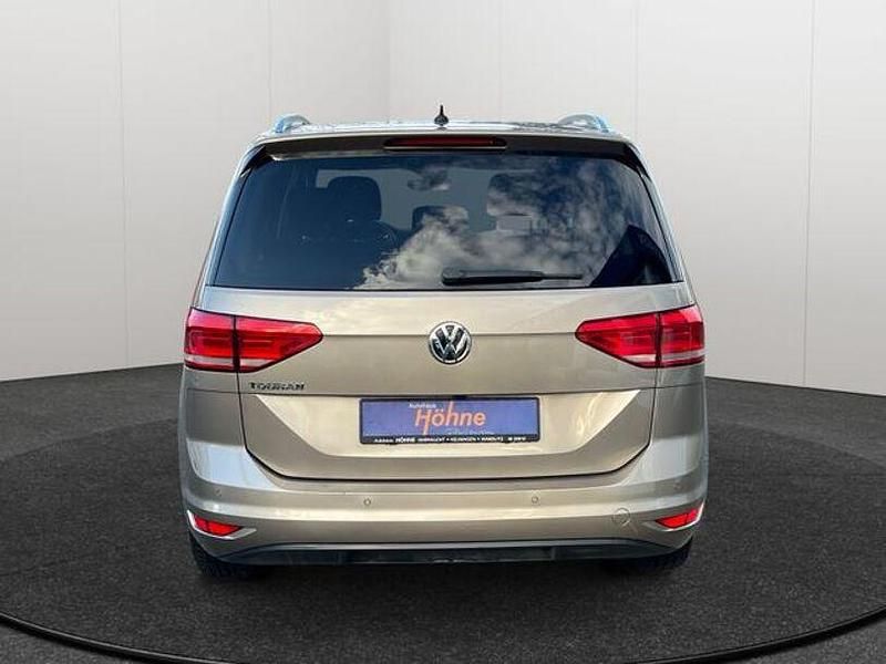 Gebraucht VW Touran IQ Drive 147 PS (108 kW) 2019 Beige Van / Kleinbus