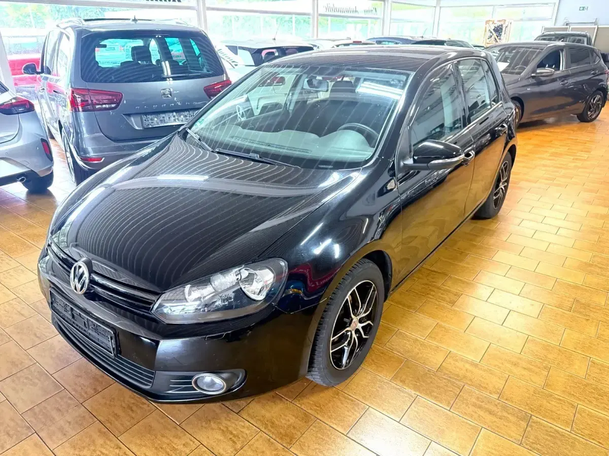 Gebraucht VW Golf VI Trendline 102 PS (75 kW) 2009 Schwarz Kleinwagen
