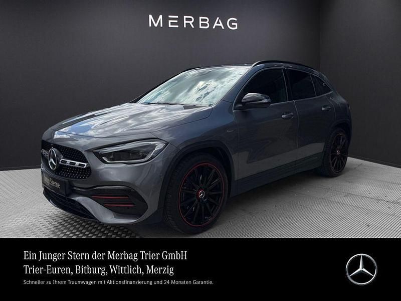 Mountaingrau met. Gebraucht 2020 Mercedes GLA250 AMG SUV | 37.960 € (Etwas zu teuer) - Bild 1/4