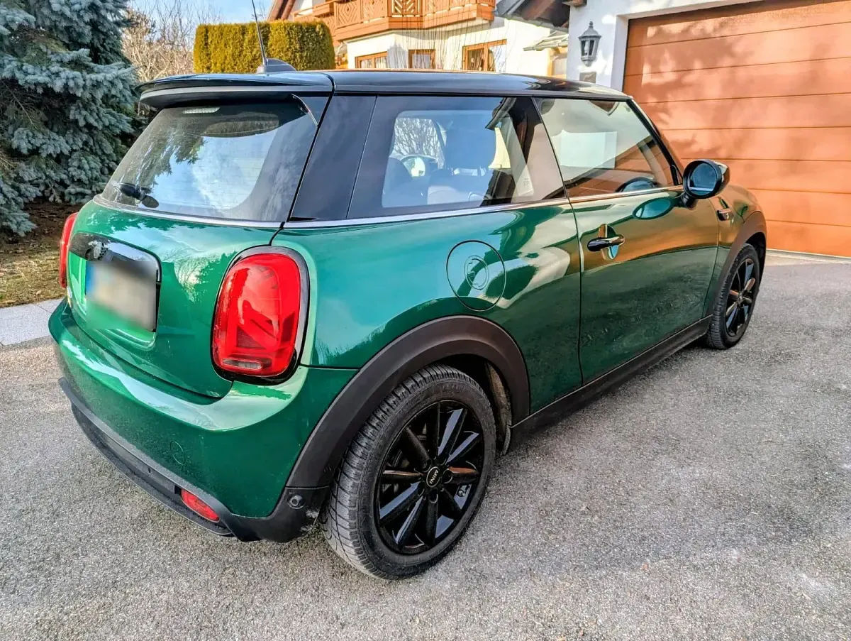 Gebraucht Mini Cooper SE 135 kW (184 PS) 2023 Grün Kleinwagen