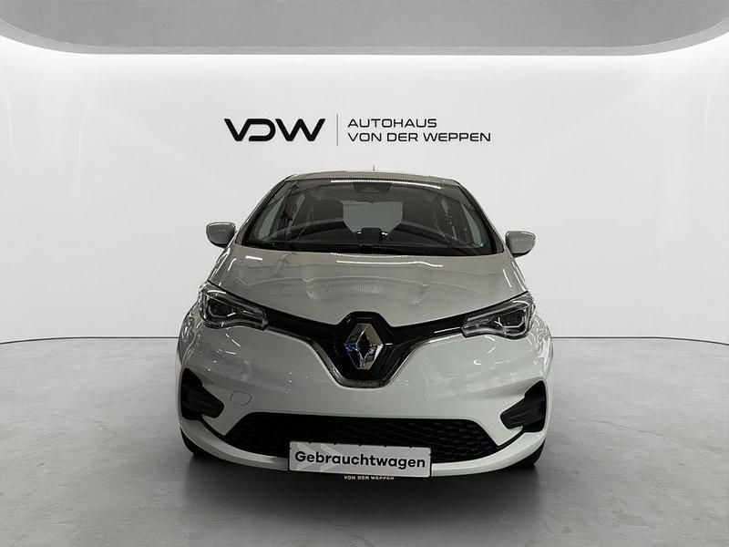 Gebraucht Renault Zoe Experience 50 kW (69 PS) 2021 Gletscherweiss (weiß) Kleinwagen