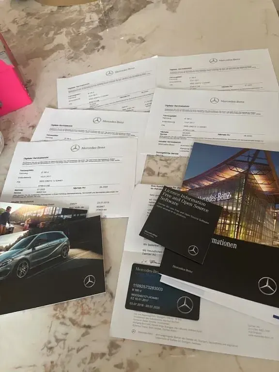 Gebraucht Mercedes B180 109 PS (80 kW) 2018 Silber Van / Kleinbus