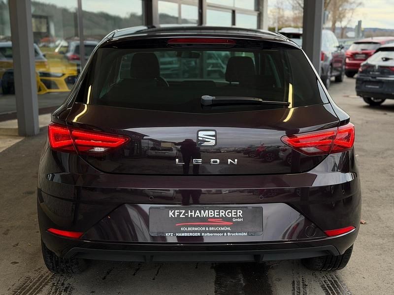 Usata Seat Leon Style 110 CV (80 kW) 2017 Viola Berlina