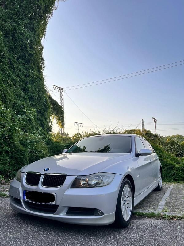 Silber Gebraucht 2007 BMW 318 Limousine | 2.600 € (Guter Preis) - Bild 1/4