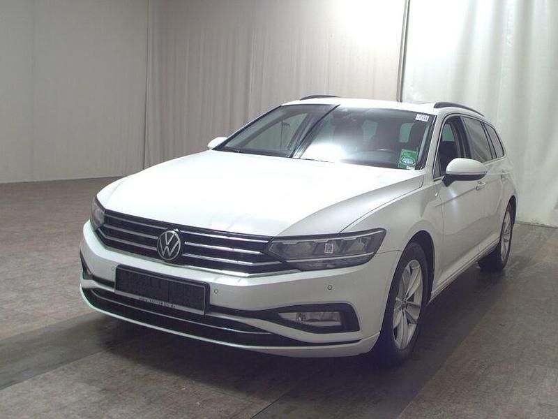 Gebraucht VW Passat Business 200 PS (147 kW) 2021 Pure white Kombi