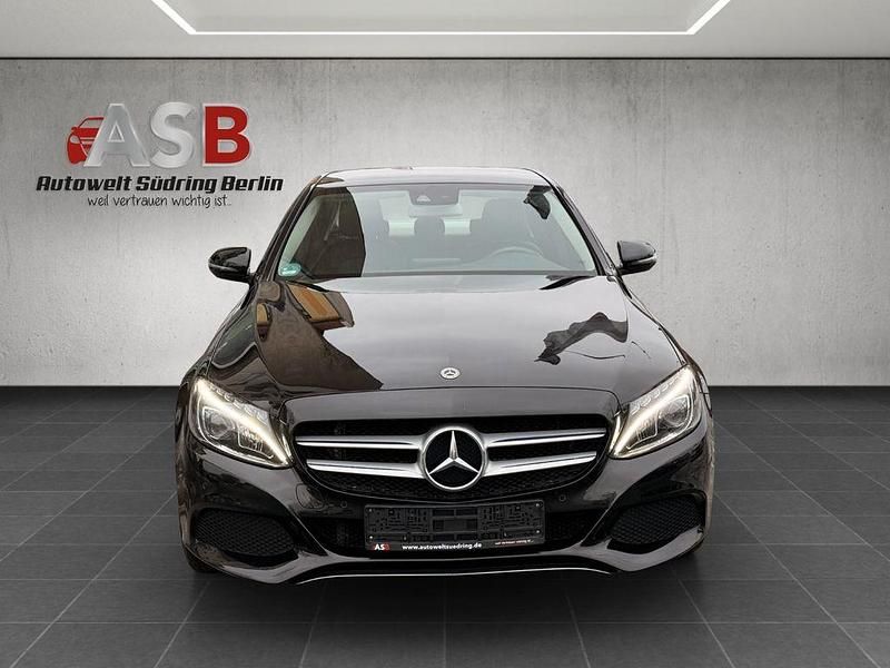 Gebraucht Mercedes C180 Avantgarde 156 PS (114 kW) 2018 Schwarz Limousine
