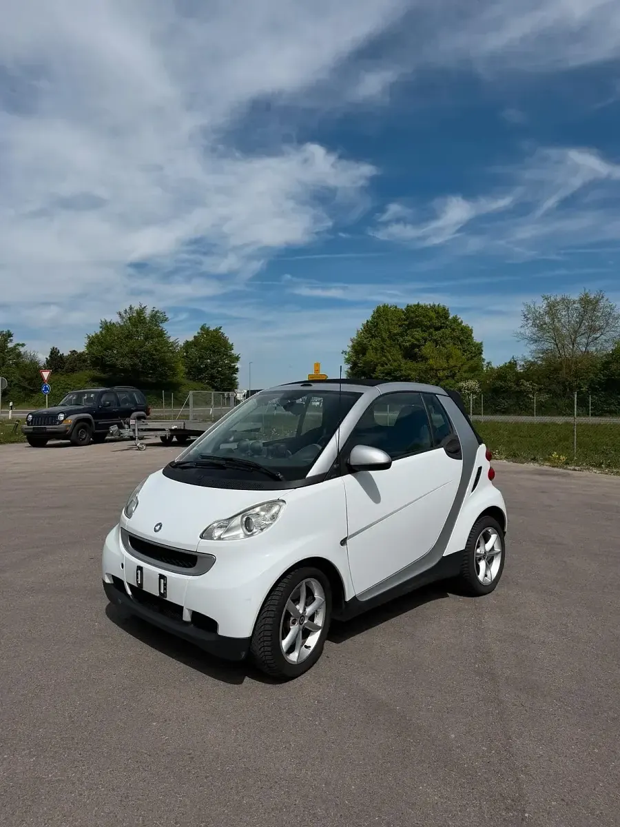 Używany Smart ForTwo Cabrio 84 KM (61 kW) 2007 Biały Kabriolet
