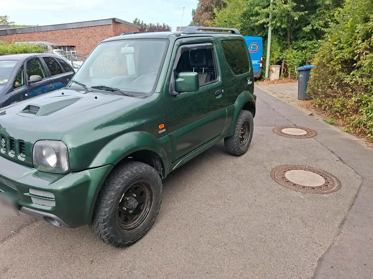 Gebraucht Suzuki Jimny 86 PS (63 kW) 2010 Grün SUV