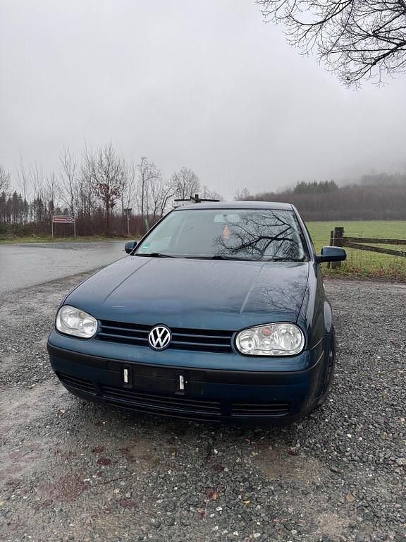 Gebraucht VW Golf IV Pacific 101 PS (74 kW) 2002 Grün Limousine