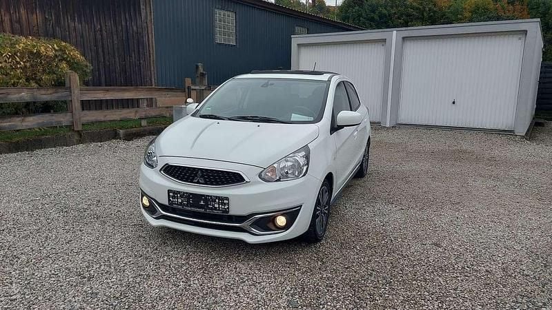 Islandweiss (s) Gebraucht 2018 Mitsubishi Space Star Edition Kleinwagen | 7.550 € (Guter Preis) - Bild 1/4