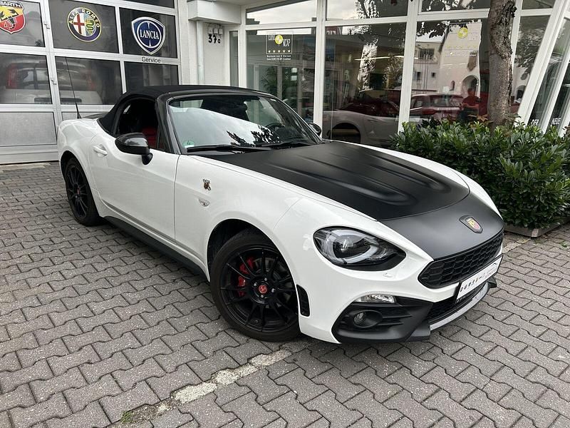 Gebraucht Abarth 124 Spider 170 PS (125 kW) 2018 Weiß (weiß/schwarz) Cabrio