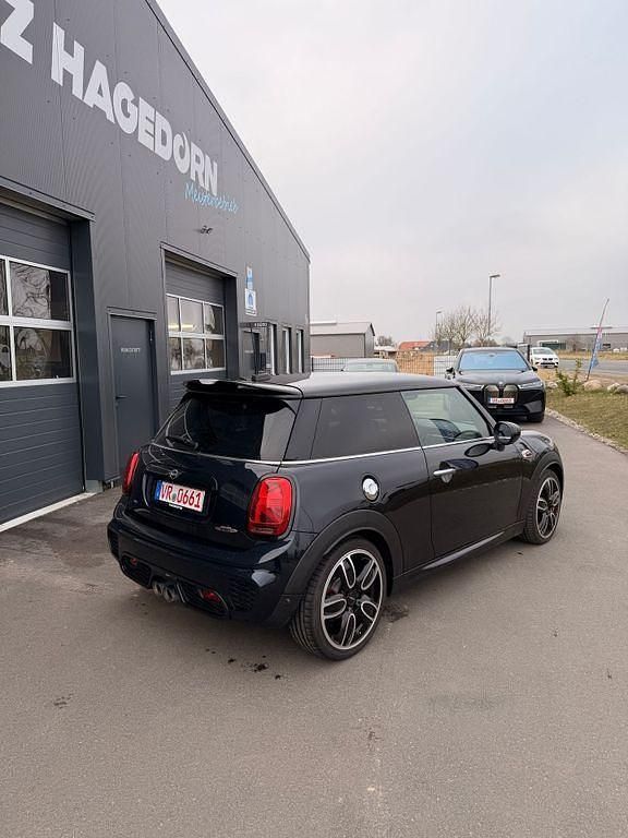 Gebraucht Mini John Cooper Works 231 PS (169 kW) 2022 Schwarz Kleinwagen