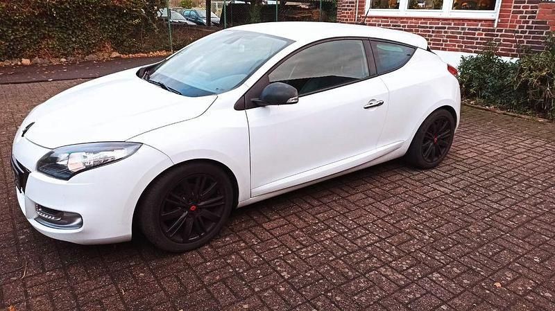 Weiß Gebraucht 2013 Renault Mégane GT Line GT-Line Coupé | 4.990 € (Fairer Preis) - Bild 1/4