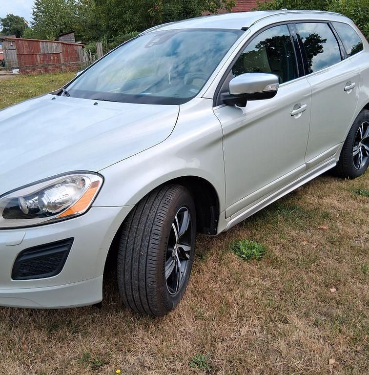 Gebraucht Volvo XC60 R-Design 241 PS (177 kW) 2012 Grau SUV