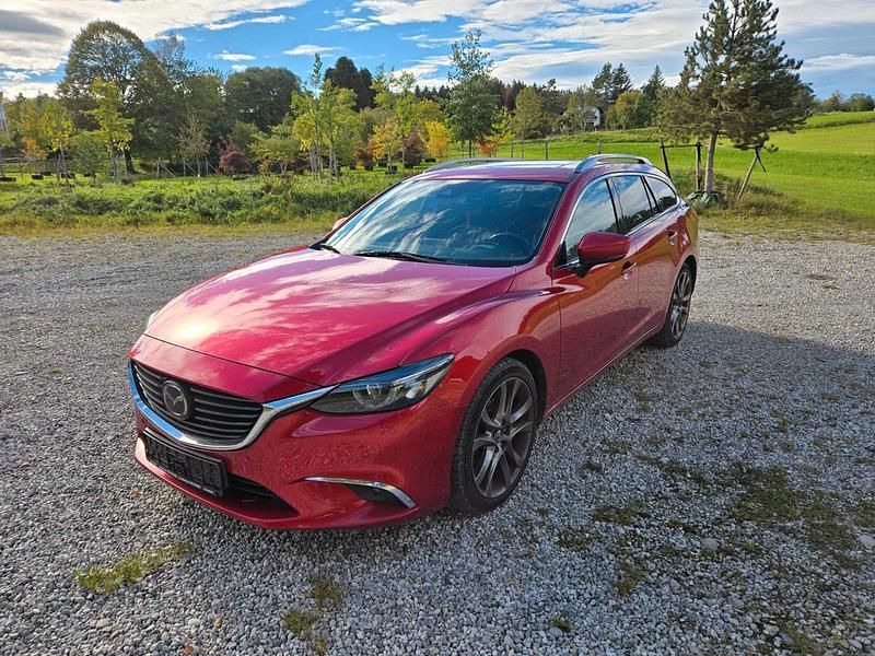 Rot Gebraucht 2017 Mazda 6 Sports-Line Kombi | 17.600 € (Fairer Preis) - Bild 1/4