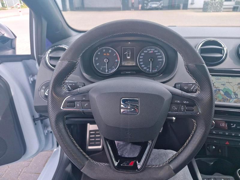 Grau Gebraucht 2016 Cupra Ibiza Coupé | 10.800 € (Fairer Preis) - Bild 1/4