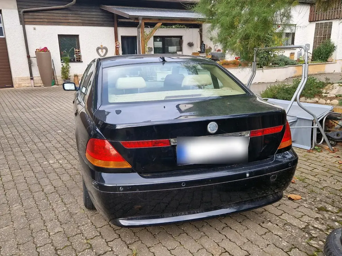Gebraucht BMW 735 270 PS (198 kW) 2002 Schwarz Limousine
