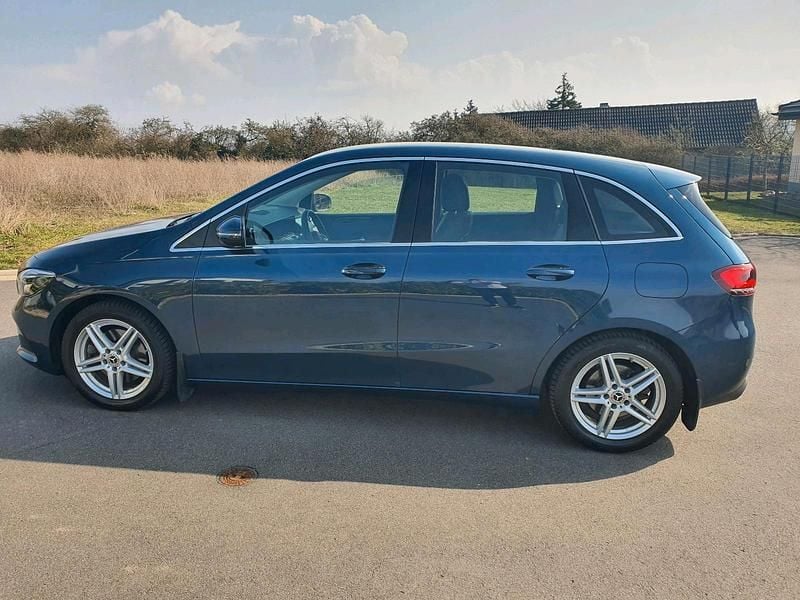 Gebraucht Mercedes B220 190 PS (139 kW) 2020 Van / Kleinbus