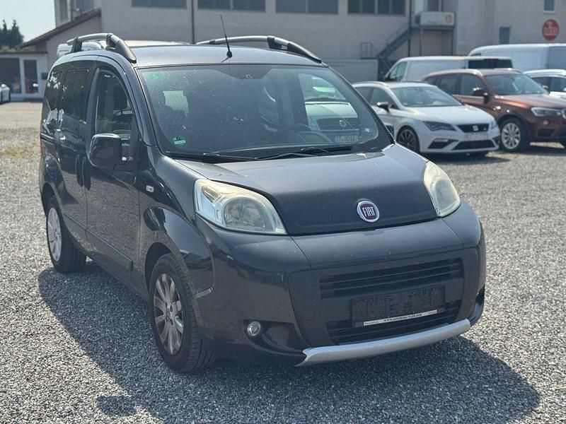 Schwarz Gebraucht 2011 Fiat Qubo Trekking Van / Kleinbus | 1.990 € (Fairer Preis) - Bild 1/4