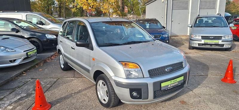 Silber Gebraucht 2007 Ford Fusion Fun X Van / Kleinbus | 4.499 € (Etwas zu teuer) - Bild 1/4