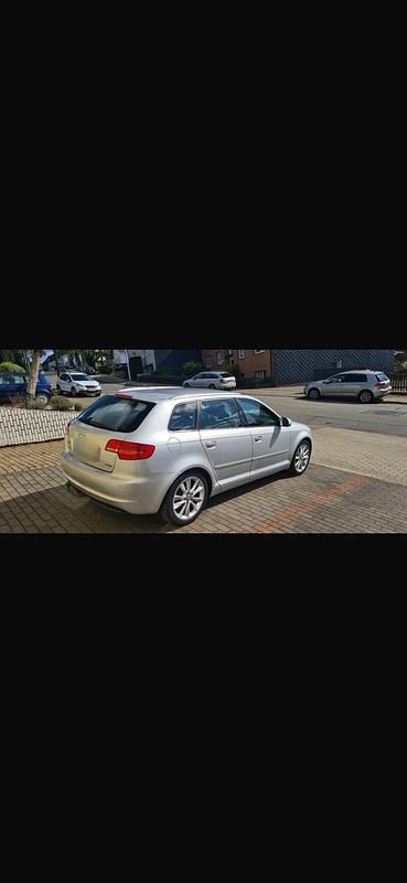 Gebraucht Audi A3 105 PS (77 kW) 2012 Silber Kleinwagen