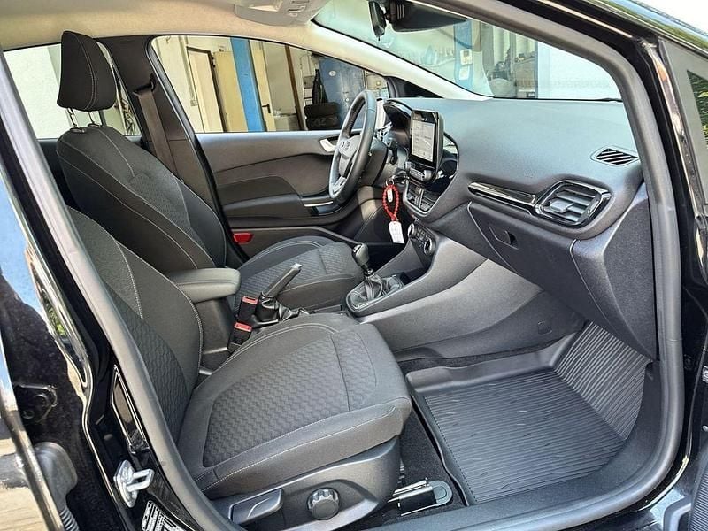Gebraucht Ford Fiesta Titanium 125 PS (91 kW) 2023 Schwarz Limousine