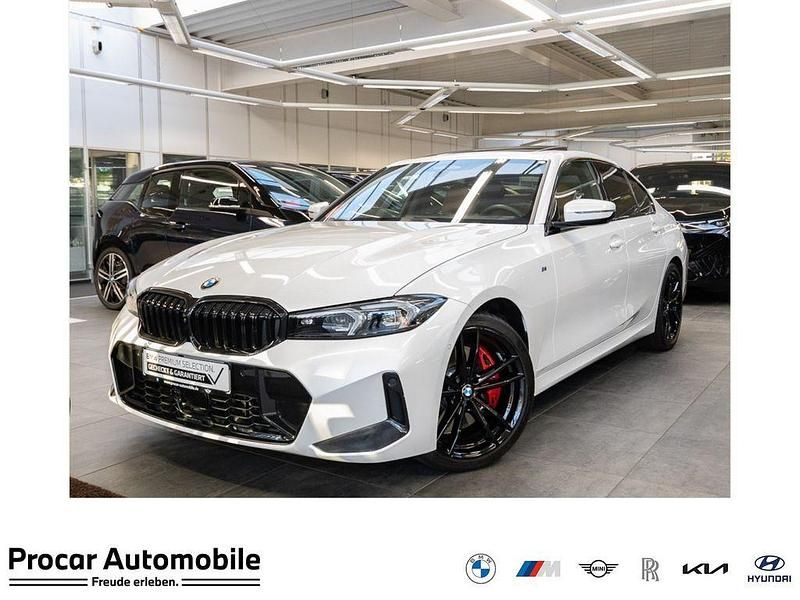 Mineralweiss Gebraucht 2024 BMW 330 Comfort Edition Limousine | 51.990 € - Bild 1/4