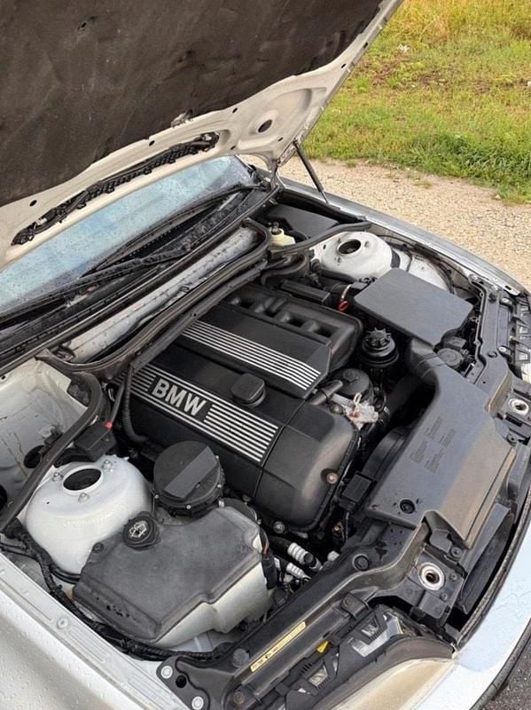 Gebraucht BMW 330 231 PS (169 kW) 2003 Silber Limousine