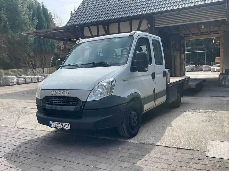 Gebraucht Iveco Daily 131 PS (96 kW) 2013 Weiß Limousine