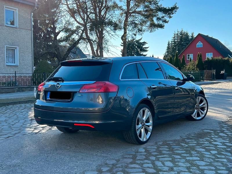 Gebraucht Opel Insignia 160 PS (117 kW) 2012 Grau Kombi