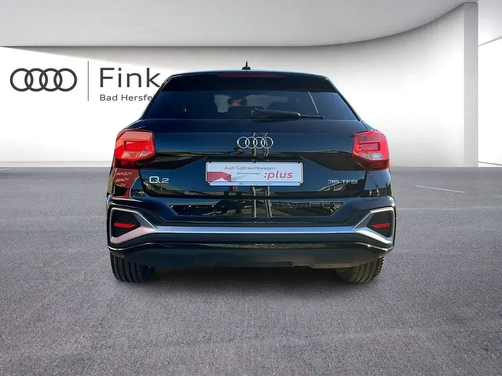 Gebraucht Audi Q2 S-Line 150 PS (110 kW) 2025 Schwarz SUV