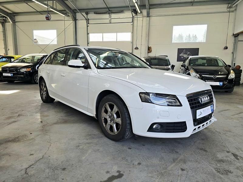 Gebraucht Audi A4 Attraction 143 PS (105 kW) 2011 Weiß Kombi