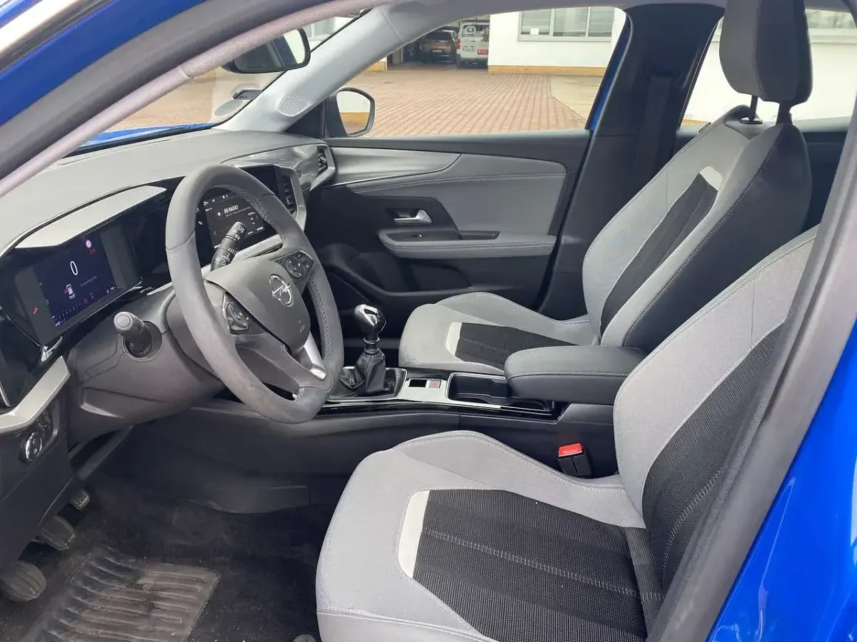 Gebraucht Opel Mokka Elegance 136 PS (100 kW) 2024 Voltaik blau SUV