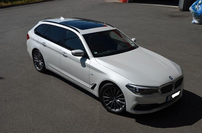 Weiß Gebraucht 2017 BMW 520 Luxury Line Limousine | 22.000 € (Fairer Preis) - Bild 1/4
