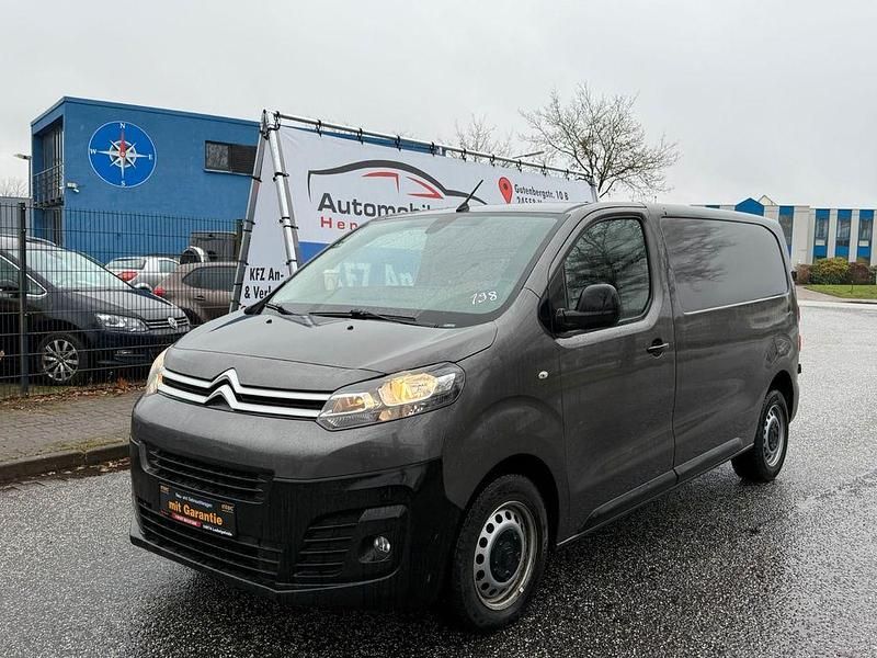 Grau Gebraucht 2017 Citroën Jumpy Business Class Van / Kleinbus | 10.990 € (Fairer Preis) - Bild 1/4