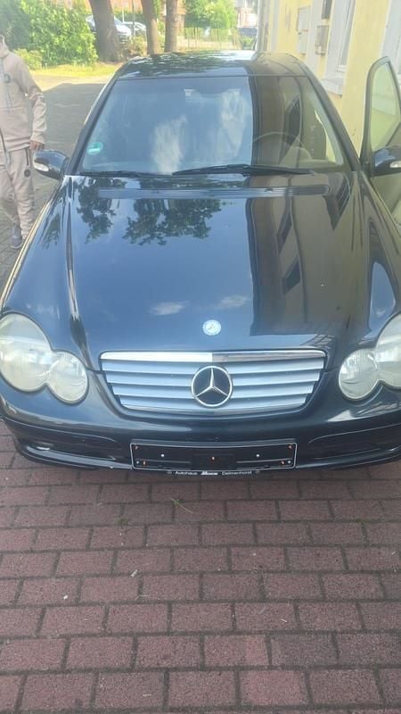 Gebraucht Mercedes C180 163 PS (119 kW) 2003 Blau Coupé