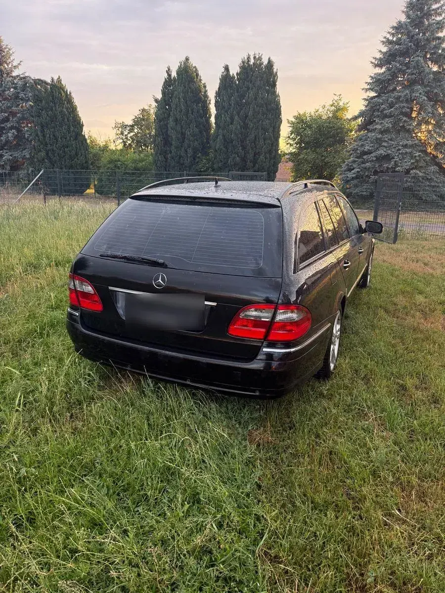 Gebraucht Mercedes E220 Avantgarde 170 PS (125 kW) 2009 Schwarz Kombi