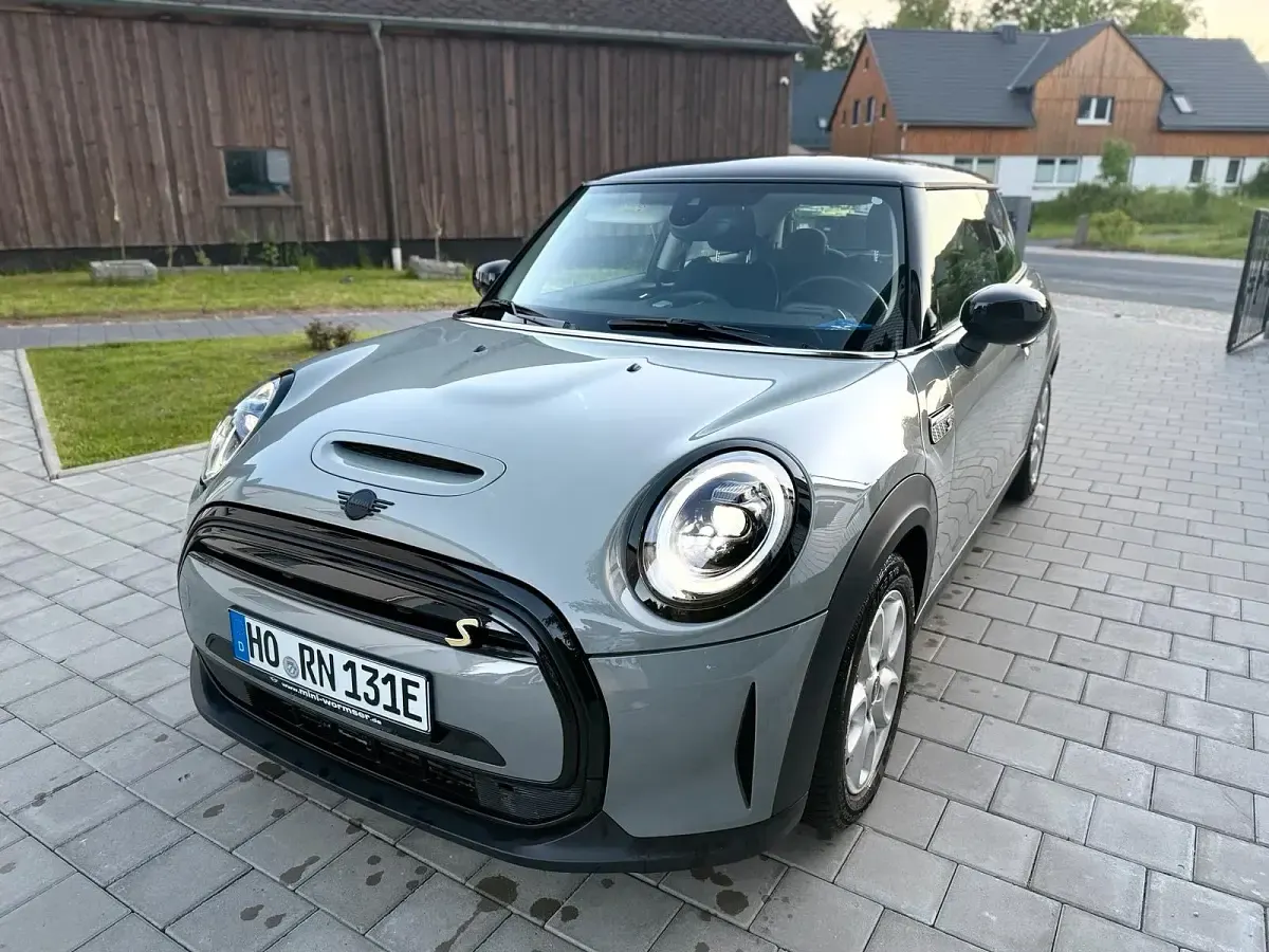 Gebraucht Mini Cooper SE 135 kW (184 PS) 2022 Grau Kleinwagen