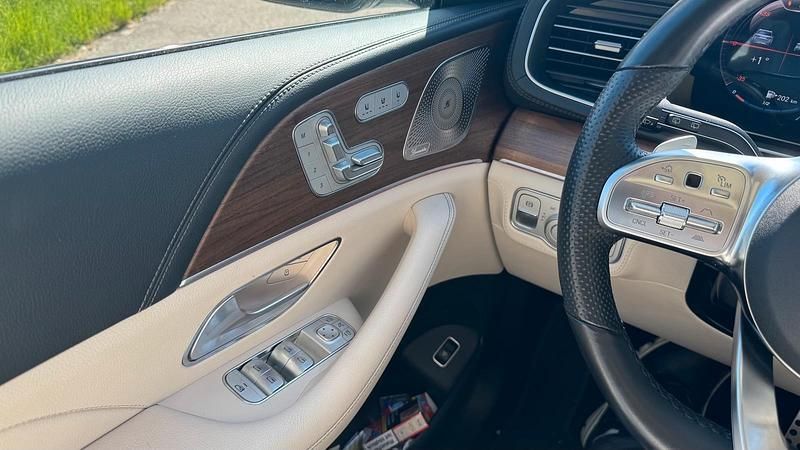 Weiß Gebraucht 2022 Mercedes GLS400 AMG SUV | 81.990 € (Guter Preis) - Bild 1/4