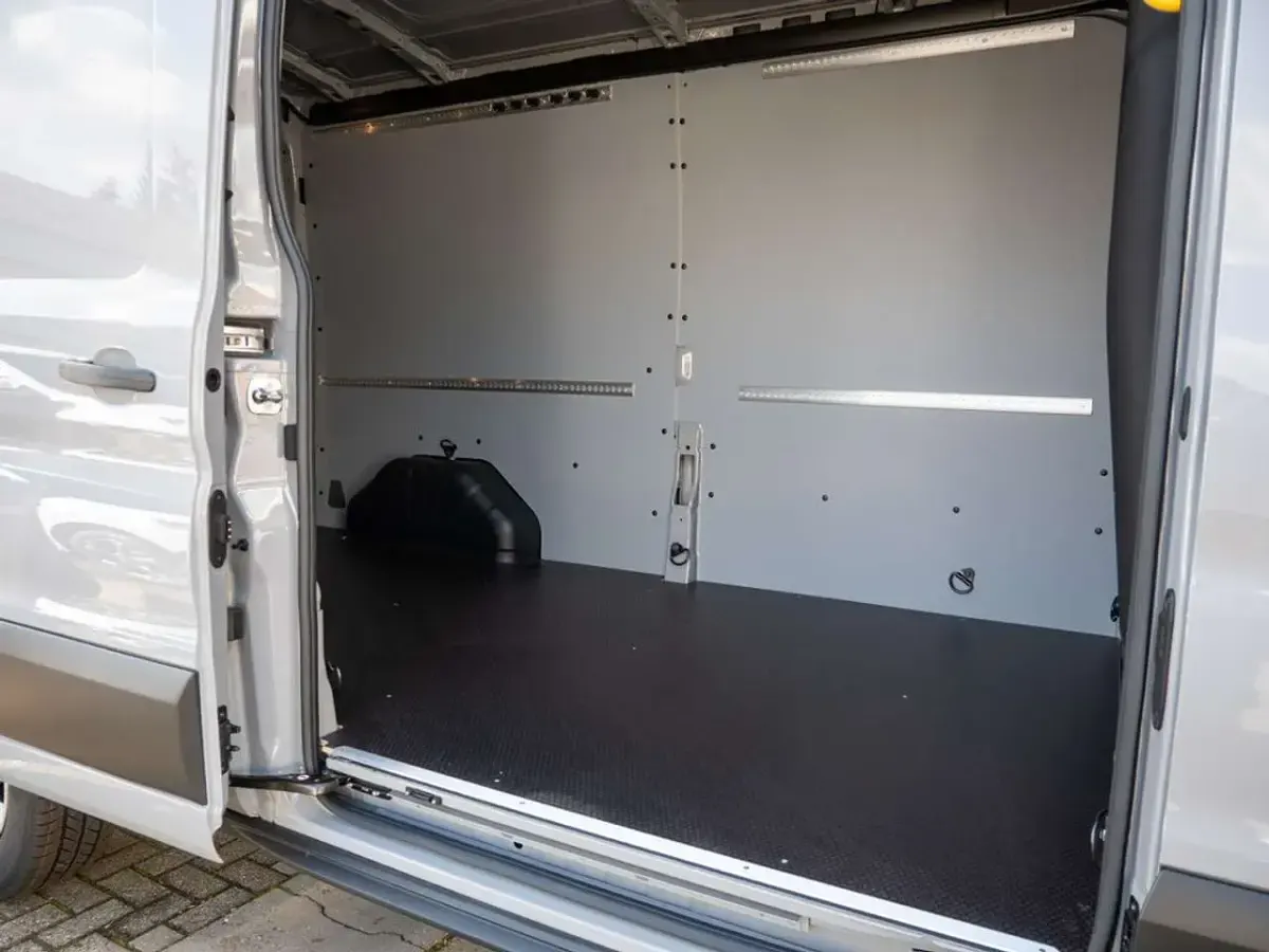 Neu Ford Transit Trend 131 PS (96 kW) 2025 Fancy grau Van