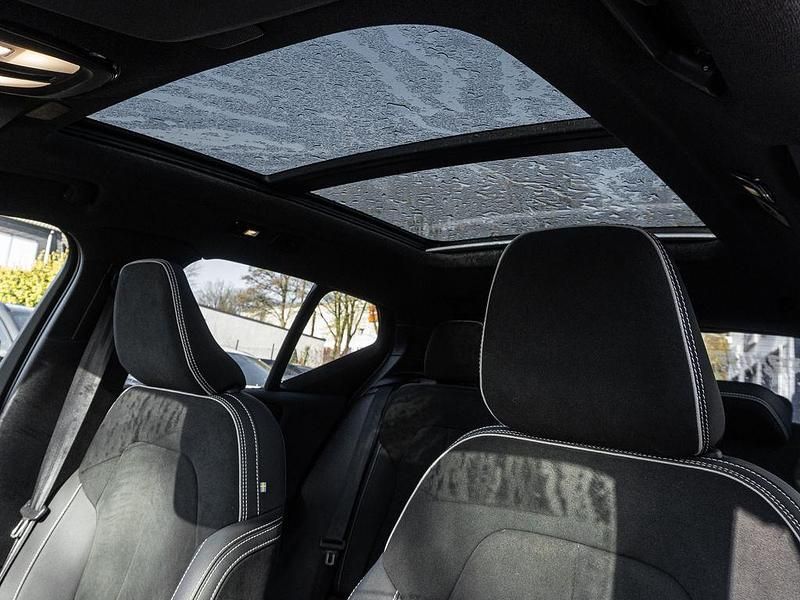 Gebraucht Volvo XC40 Ultimate 300 kW (408 PS) 2022 Snow / metallic SUV