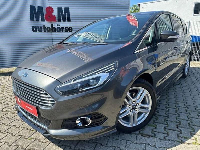 Grau Gebraucht 2016 Ford S-MAX Titanium Van / Kleinbus | 15.900 € (Fairer Preis) - Bild 1/4